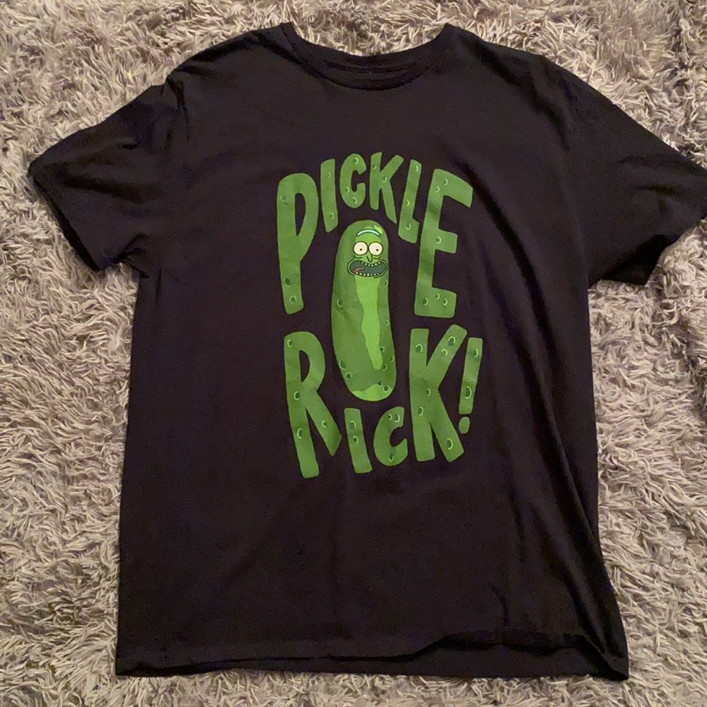 Black Pickle Rick graphic tee